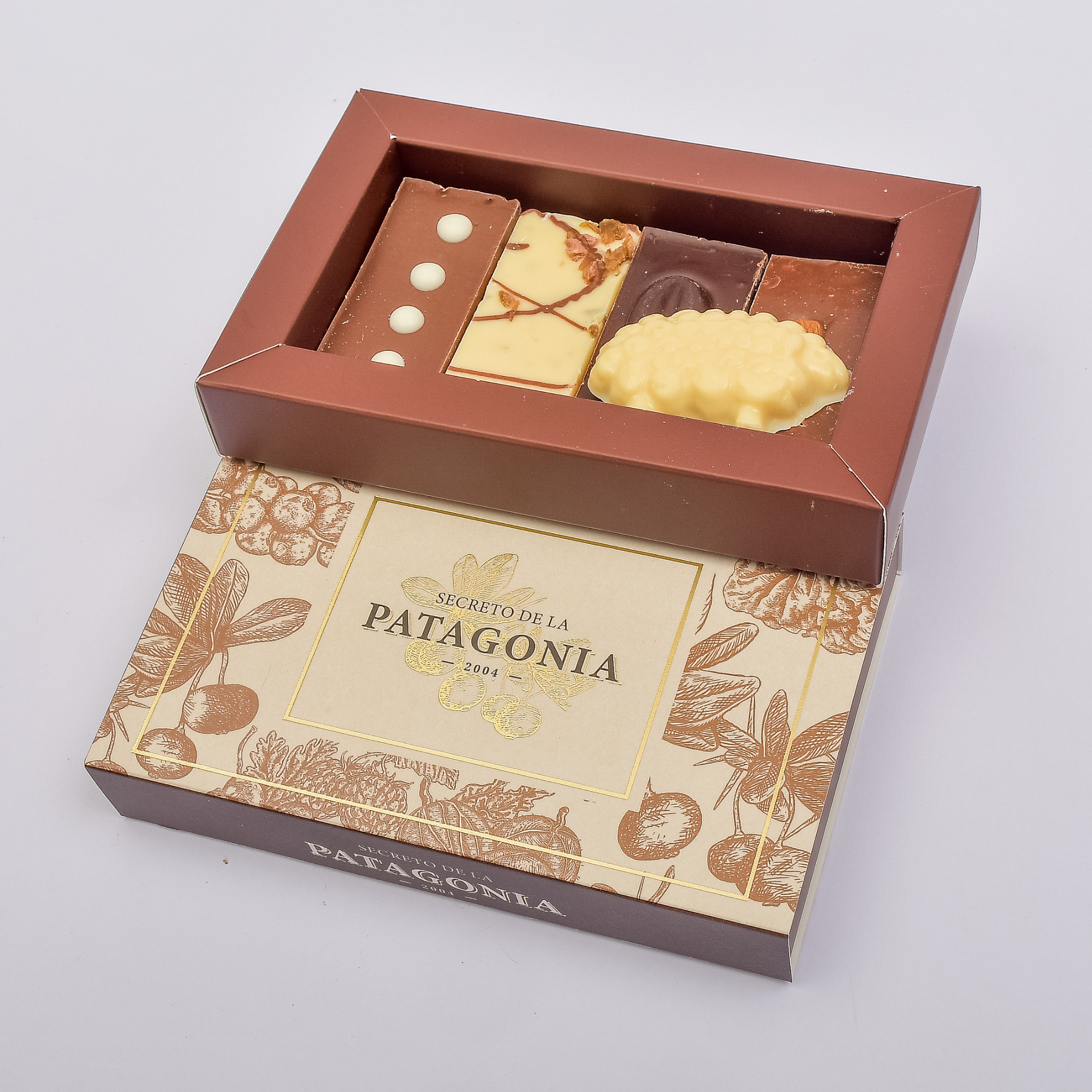 Caja Pequeña Gourmet con Azúcar – 4 Barras + 1 Figura Patagónica